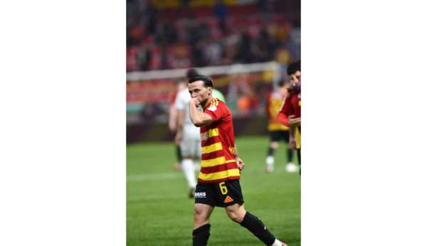 Murat Cem Akpınar ilk golünü attı