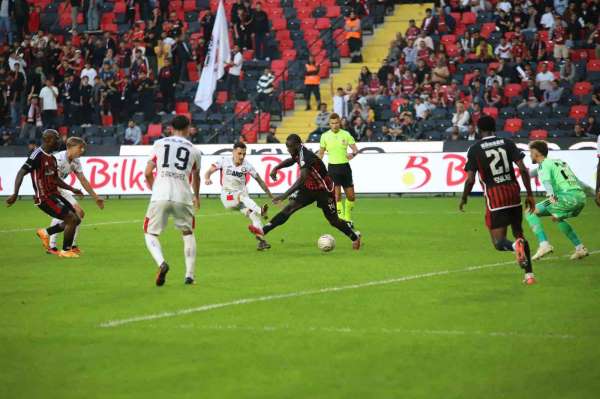 Trendyol Süper Lig: Gaziantep FK: 0 - Çorum FK: 3