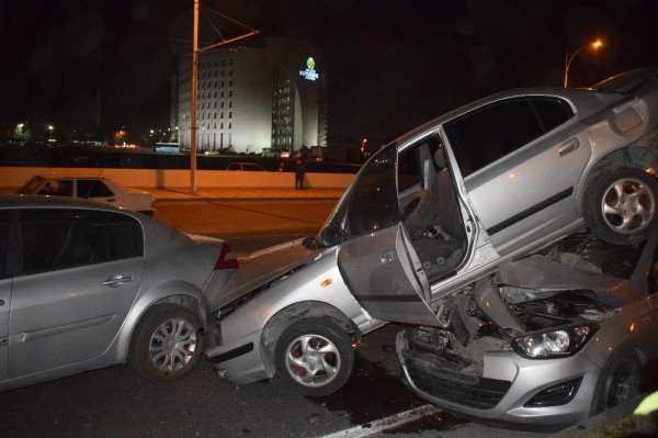 Malatya'da zincirleme kaza: 6 araç birbirine girdi