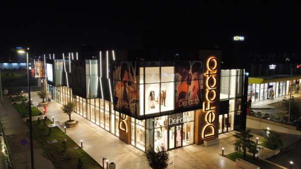 DeFacto Makedonya ve Karadağ'daki ilk mağazalarını açtı