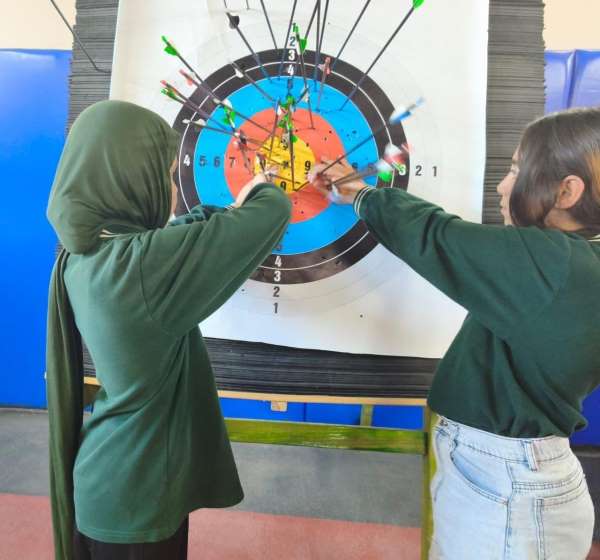Korkut'ta okçuluk antrenmanları yoğun katılımla sürüyor