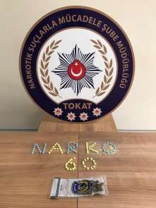 Otobüsle yolculuk yapan şahsın üzerinde uyuşturucu ele geçirildi