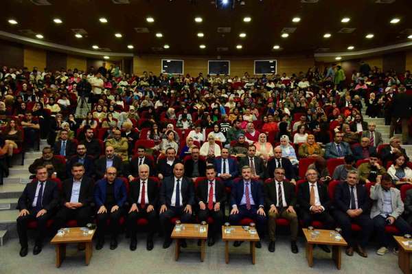 Kastamonu Üniversitesi'nde 'Hoca Ahmet Yesevi'den Şeyh Şaban-ı Veli'ye Türk Dünyası' konferansı gerçekleştiril