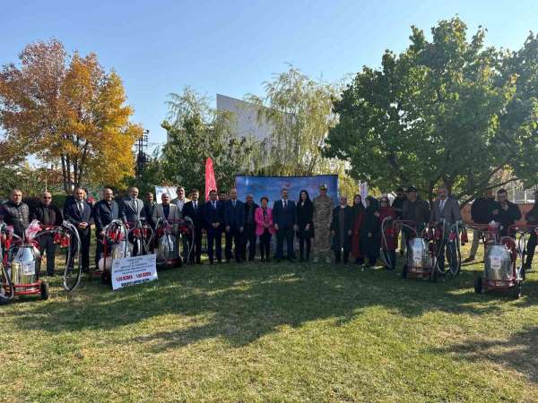 Iğdır'da üreticilere süt sağım makineleri dağıtımı yapıldı