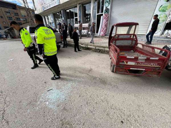 Yüksekova'da trafik kazası: 2 yaralı