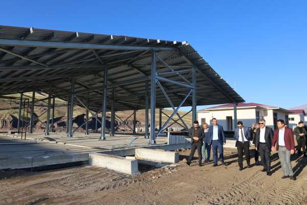 Güroymak'ta 'Hayvan Pazarı ve Mezbahanesi' projesi devam ediyor