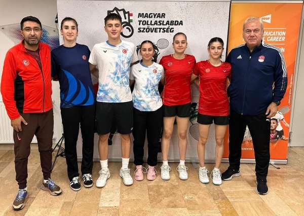 Milli badmintoncular Avrupa'da yarı finalde