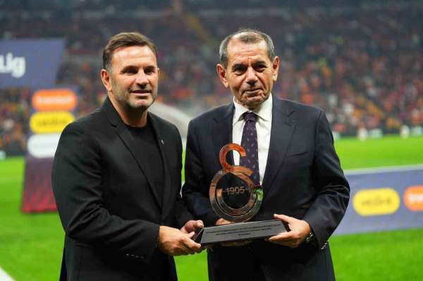 Okan Buruk'a 100. galibiyet plaketi verildi