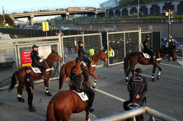 Trabzonspor taraftarı, RAMS Park'a geldi