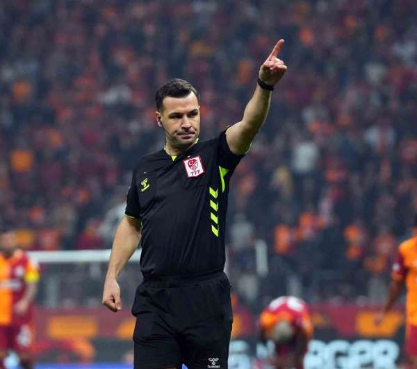 Trabzonspor'da Benjamin Bouchouari kırmızı kart gördü