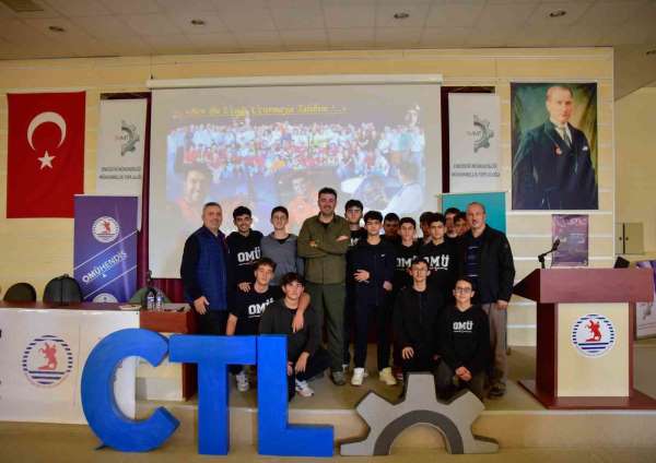 TUSAŞ baş test pilotundan öğrencilere 'gökyüzü dersleri'