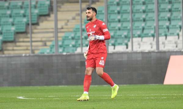 Bursaspor'da kaleci belirsizliği 