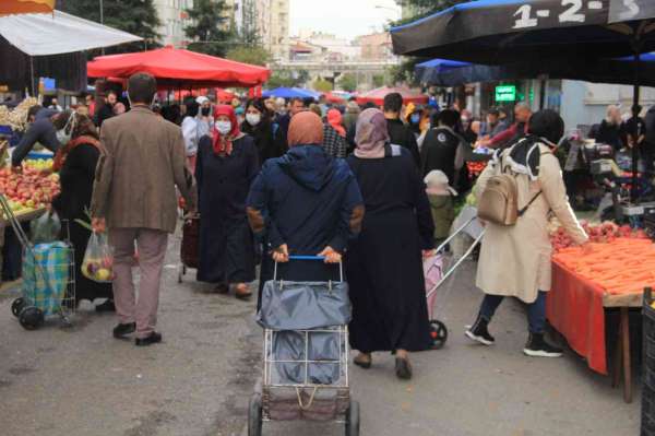 Samsun'da pazarın en ucuzu soğan, en pahalısı ıspanak