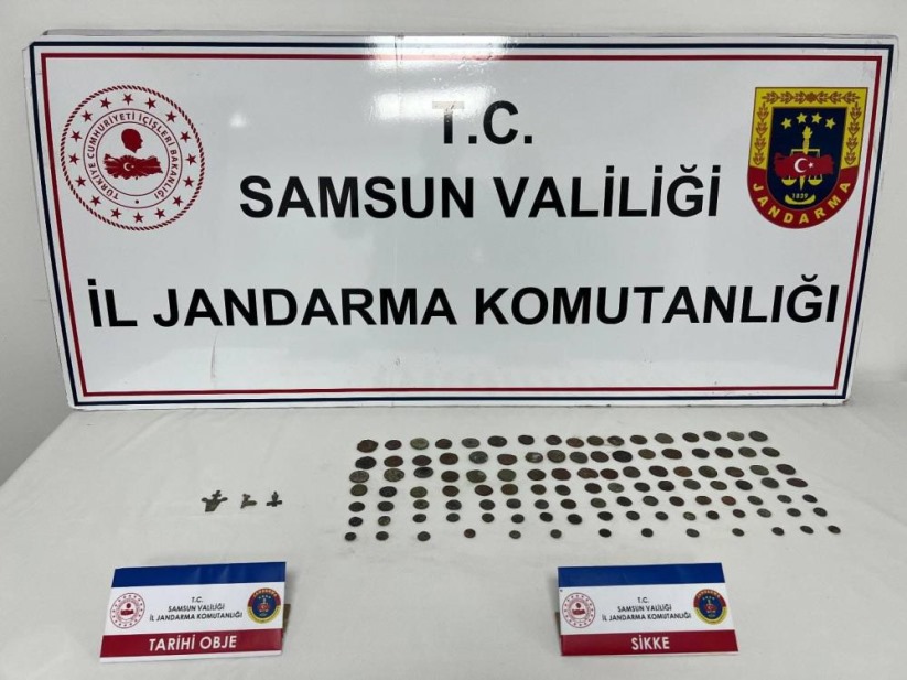 Samsun'da Jandarma 113 adet sikke ele geçirdi