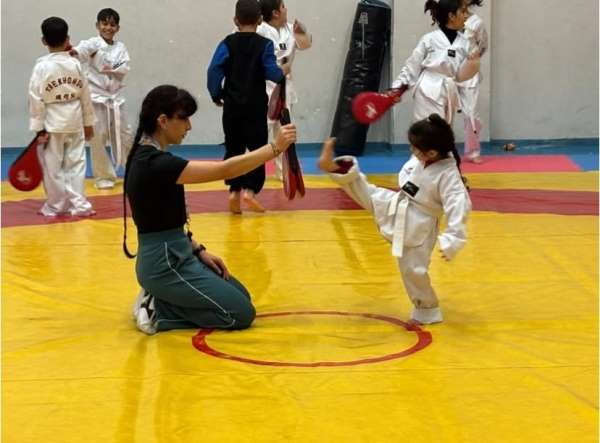 Ağrı'da taekwondo çalışmaları geleceğin sporcularını yetiştiriyor