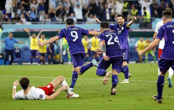 Arjantin ve Polonya, Dünya Kupası'nda son 16'ya kaldı