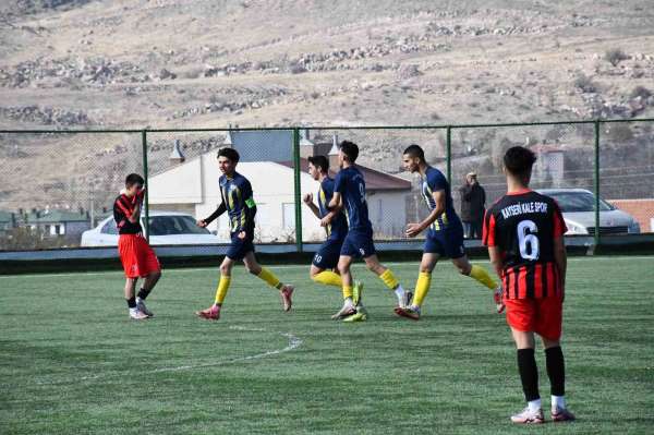 Kayseri U18 Ligi: Hacılar Erciyesspor: 1- Kalespor: 1