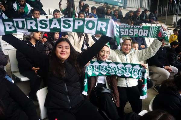 Osmangazili çocuklar Bursaspor coşkusunu tribünde yaşadı