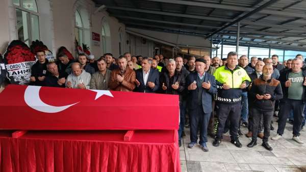 Polis memuru, Samsun'da son yolculuğuna uğurlandı