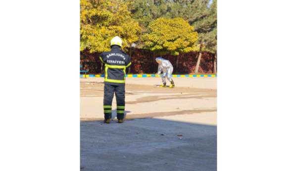 Şanlıurfa'da bir okulda deney tüplerinin patlaması sonucu 2 kişi yaralandı