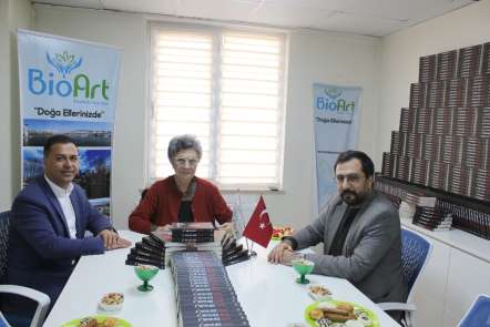 Gaziantepli yazar için ölümünden 28 yıl sonra imza günü düzenlendi 