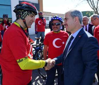 Yeşilyurt'ta 'Çanakkale Şehitleri Anma' bisiklet turu düzenledi 