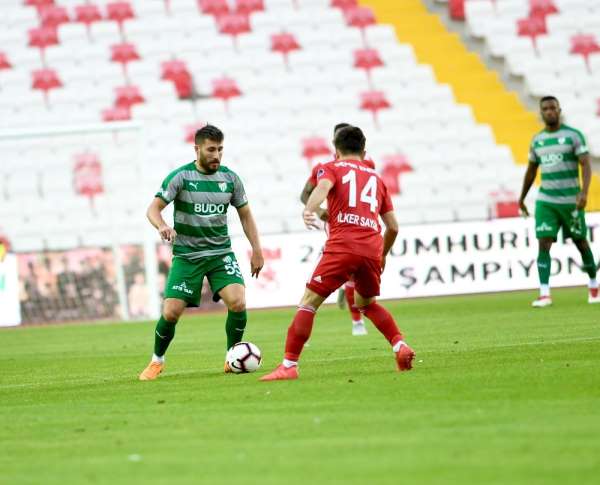 Tunay Torun'dan sakatlık açıklaması