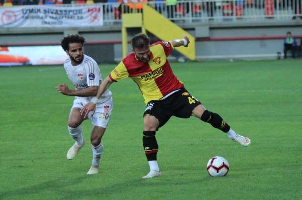 Spor Toto Süper Lig: Göztepe: 3 - Demir Grup Sivasspor: 3 (Maç sonucu)