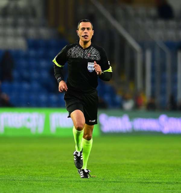 Rizespor-Galatasaray maçının VAR'ı Alper Ulusoy