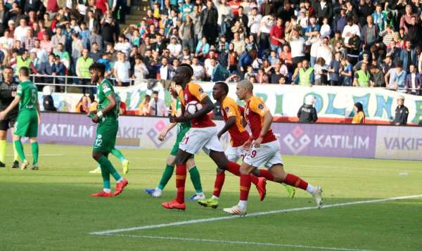 Süper Toto Süper Lig: Çaykur Rizespor: 2 - Galatasaray: 3 (Maç sonucu)