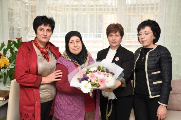 Edremit Belediyesi şehit annelerini unutmadı
