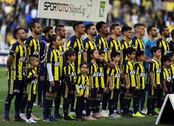 Spor Toto Süper Lig: Fenerbahçe: 0 - Akhisarspor: 0 (Maç devam ediyor) 