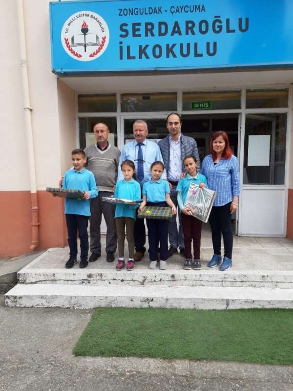 Kazanan öğrenciler ödüllerini aldı