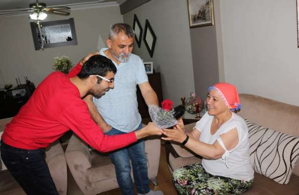 Özel sporculardan anlamlı anneler günü kutlaması