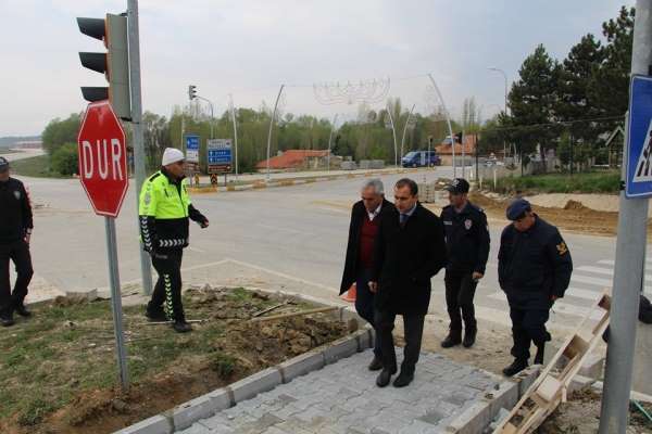 Dumlupınar'da yaya geçidi ve kanal çalışmaları 