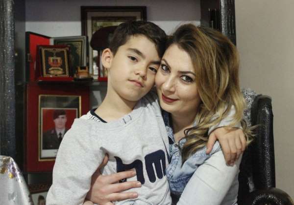 (Özel) Kırklareli'nde şehit eşi fedakar anne oğluna hem anne oldu hem de baba