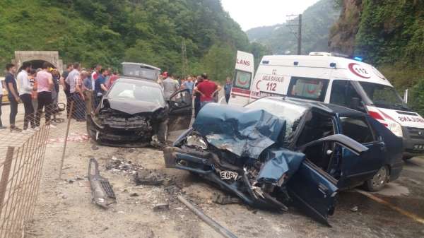 Uzungöl yolunda kaza: 3 yaralı