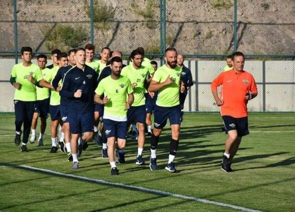 (Özel haber) Mehmet Altıparmak: 'Hedefimiz şampiyon olup, Süper Lig'e geri dönme