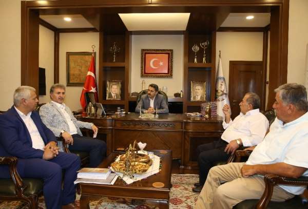 Başkan Eroğlu, taksicilerle bir araya geldi