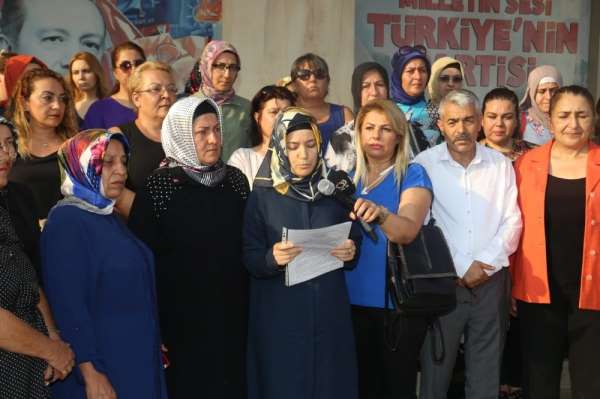Mersin'de AK Parti'li kadınlar Srebrenitsa şehitlerini andı 