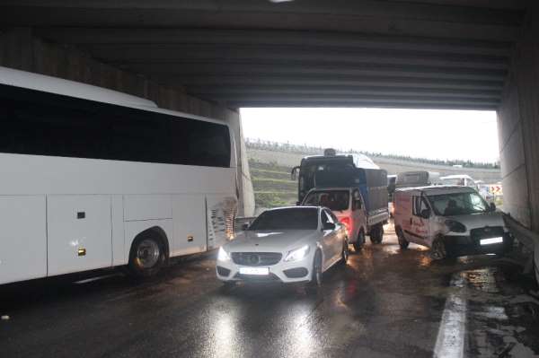 Yolcu otobüsünün karıştığı kazada 1 kişi yaralandı