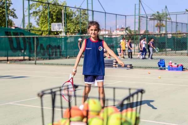 Kepez'in çocukları sporla büyüyor 