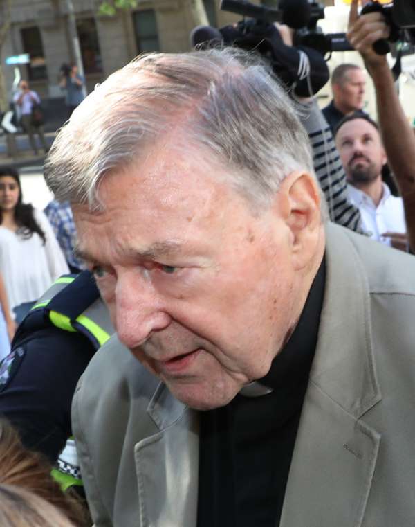 Cinsel tacizden hüküm giyen Kardinal Pell başka cezaevine nakledildi 