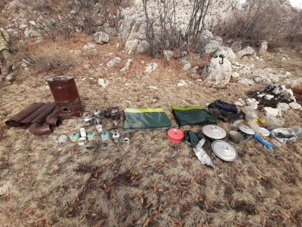 Terör örgütünün yaşam malzemeleri ele geçirildi 