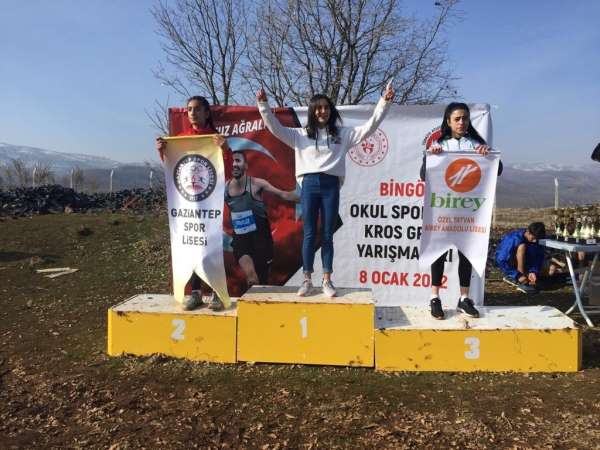 Çaldıranlı sporcu Tuğba Çelik Türkiye finaline adını yazdırdı - Van haber