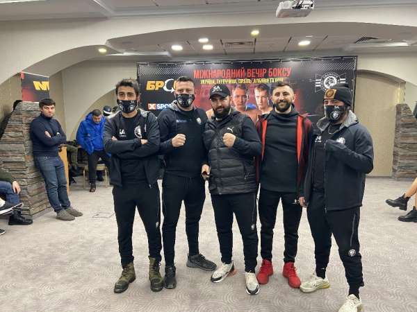 Türk boksörün rakibi korona virüse yakalandı maç ertelendi 