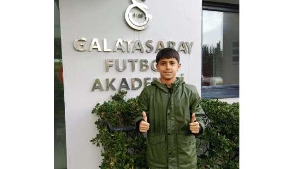 Balıkesir Demirspor'lu Berat Onur, Galatasaray'da