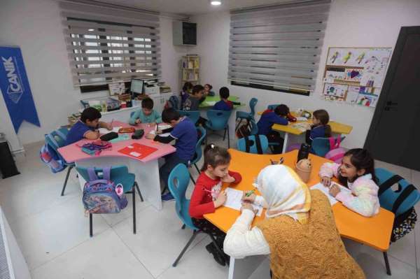 Başkan Sandıkçı: 'Halk kütüphanemizde bir ayda bin 648 öğrencimizi ağırladık'