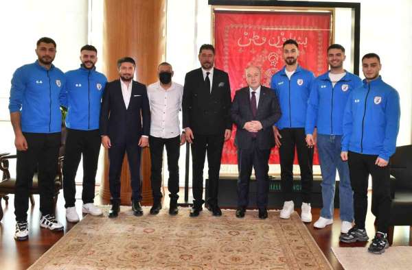 Denizli'ye bir ilki yaşatmaya hazırlanan Denizlispor Cavidil, Vali Coşkun'u ziyaret etti