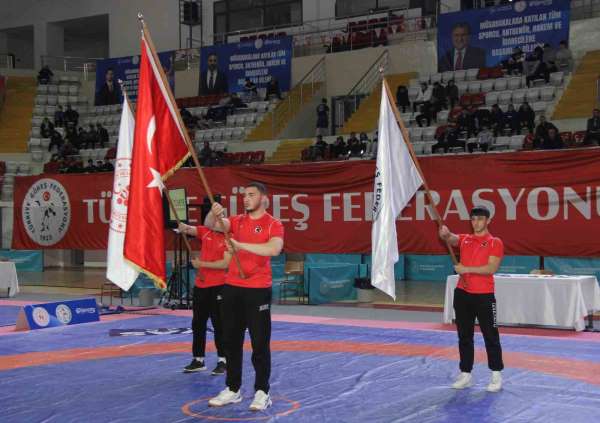 Türkiye Güreş Şampiyonası'nın açılış seremonisi yapıldı